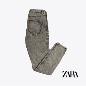 “LIKE NEW” Zara Women's Black Acid Wash Jennings